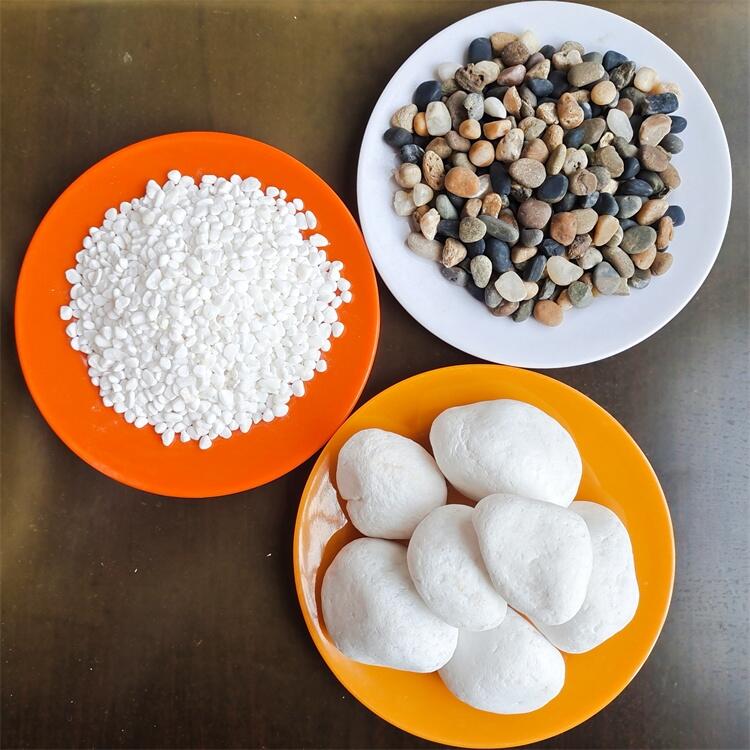 海成生產(chǎn)噴砂石英砂 鑄造硅砂 兒童游樂(lè)園圓粒海沙 造景雪花白