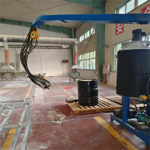 聚氨酯高低壓發(fā)泡機   變頻器控制調(diào)節(jié)流量