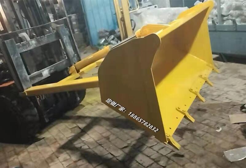廣西龍工叉車改鏟車豪力機械