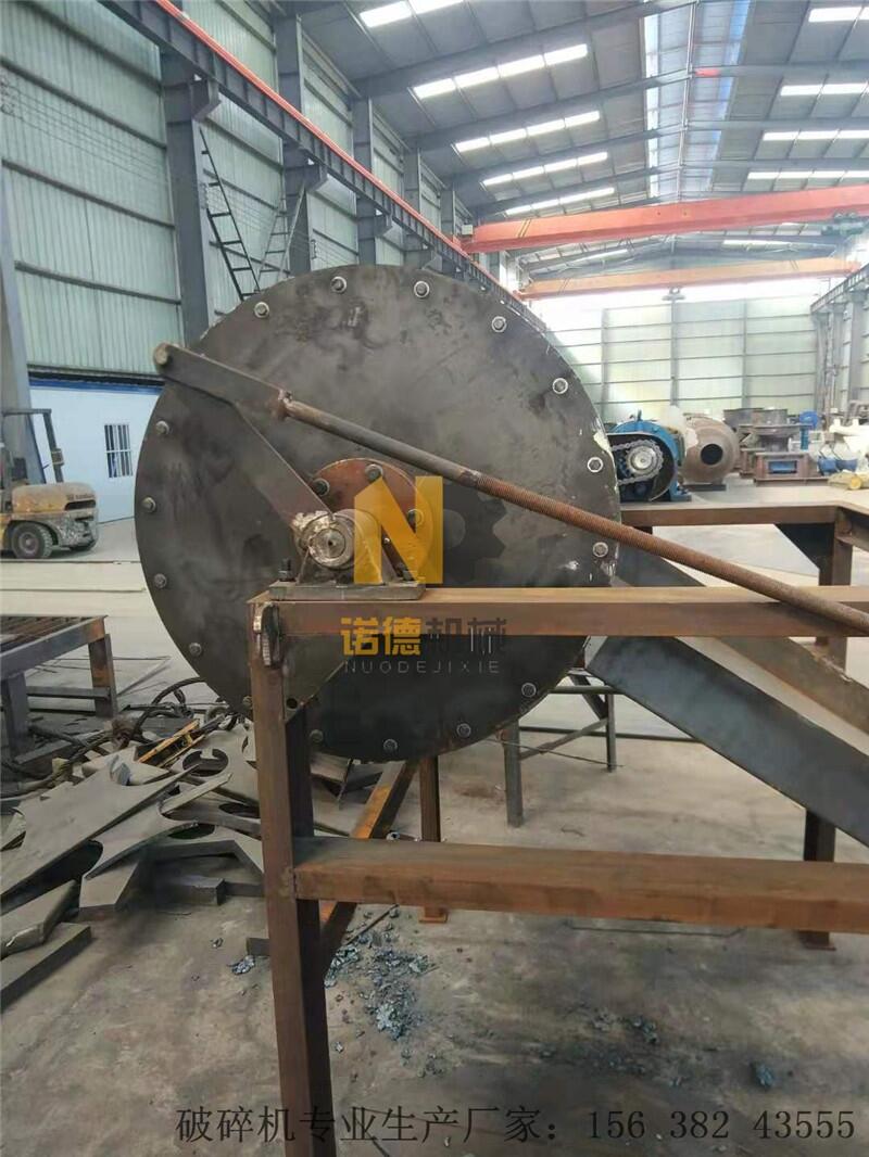 貴州粉碎汽車門的小型金屬粉碎機(jī)