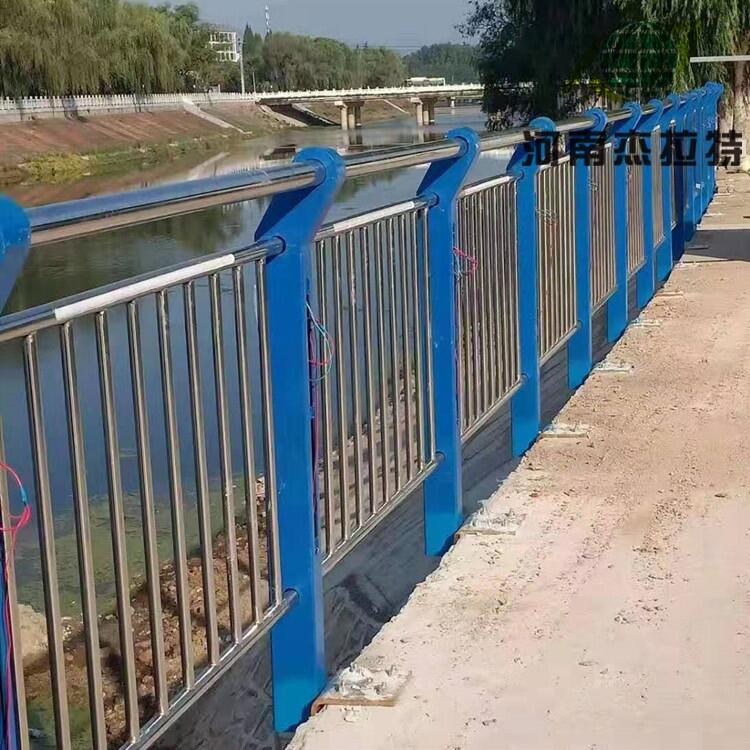 長(zhǎng)沙不銹鋼橋梁河道護(hù)欄廠家