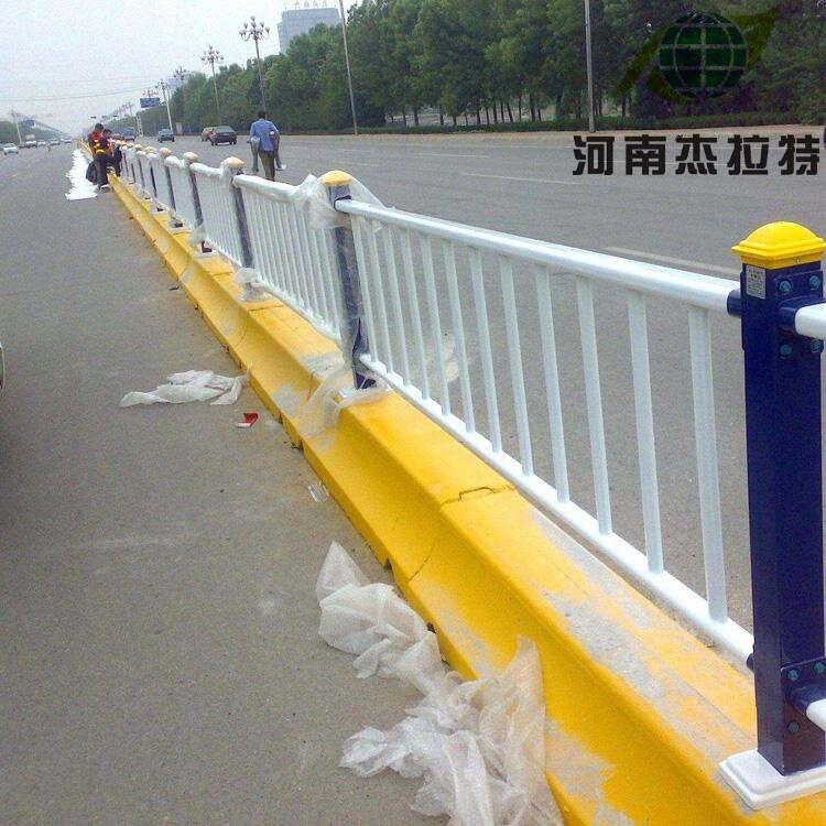 交通隔離市政護欄生產(chǎn)廠家
