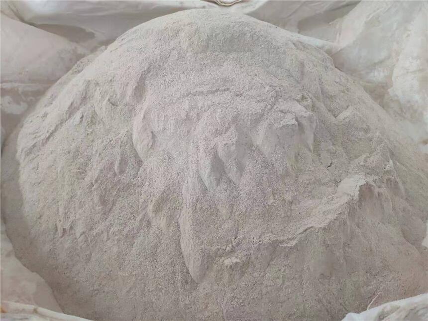 沸石粉生產(chǎn)廠(chǎng)家一飼料添加劑一魚(yú)塘活化水質(zhì)