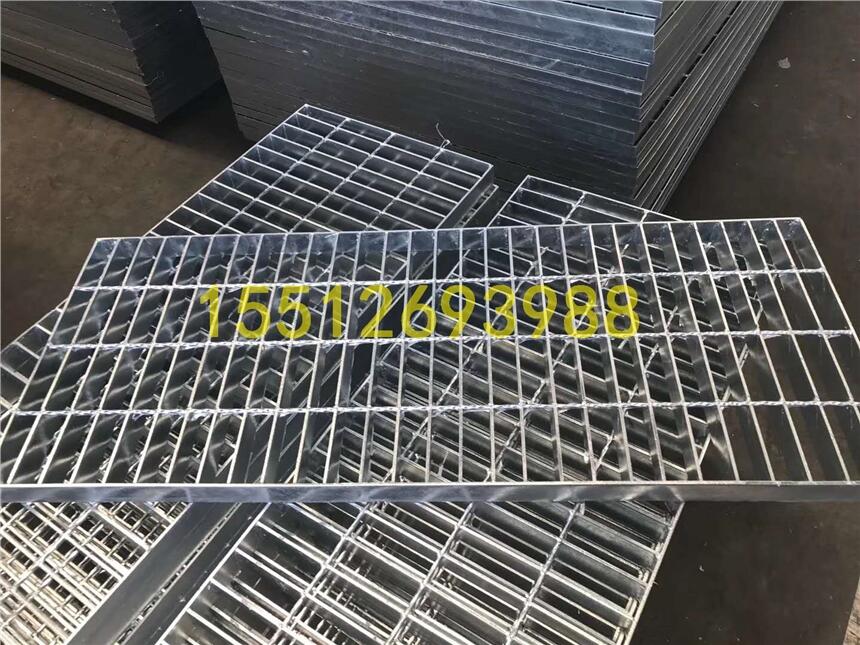 腳踏網(wǎng)廠家   鋼格板規(guī)格型號