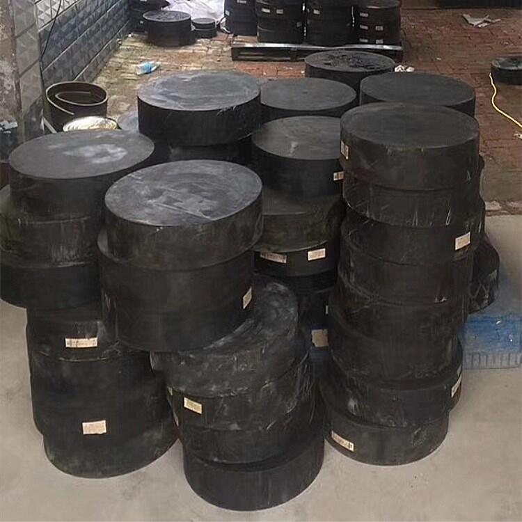 葫蘆島綏中縣GYZ橡膠支座_板式橡膠支座實物拍攝