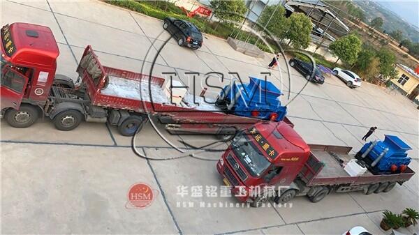 新疆雙齒輥破碎機(jī)廠家_華盛銘破碎機(jī)制造廠家