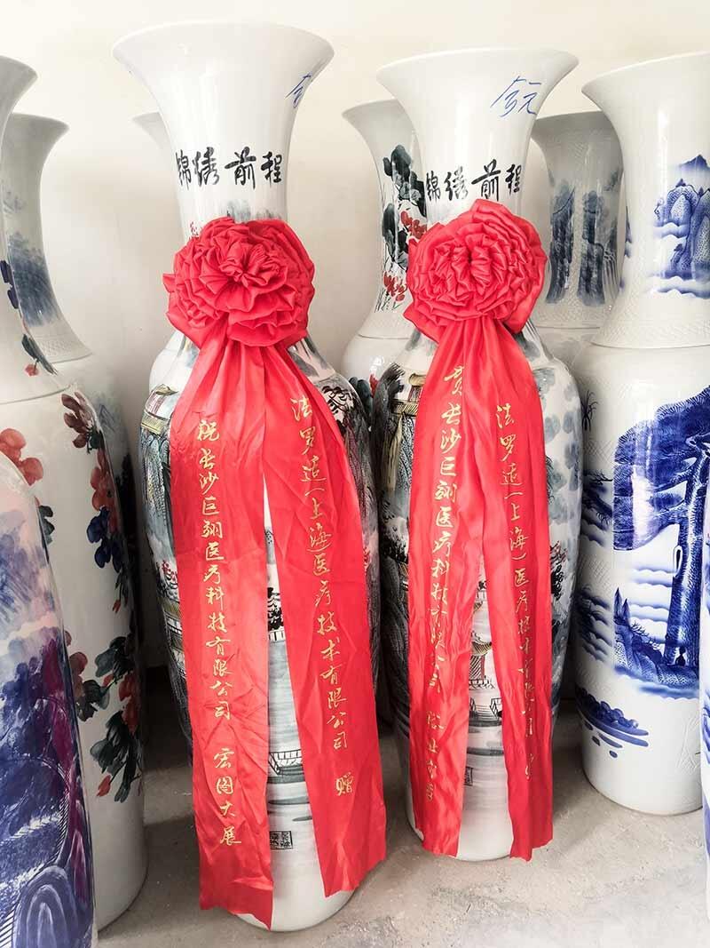 客廳擺放落地大花瓶講究風(fēng)水?dāng)[件家居禮品