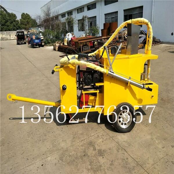 山東廠家拖掛式瀝青灌縫機(jī)多少錢(qián)一臺(tái)