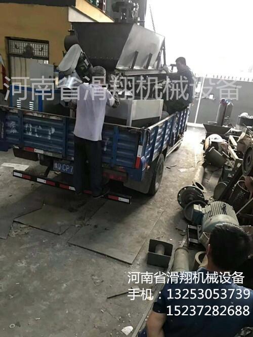 河南廢舊塑料薄膜編織袋回收造顆粒機(jī)成套設(shè)備