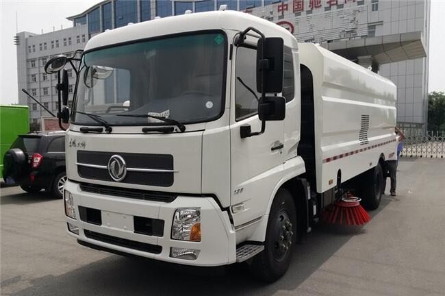 不上戶掃地車最低價格