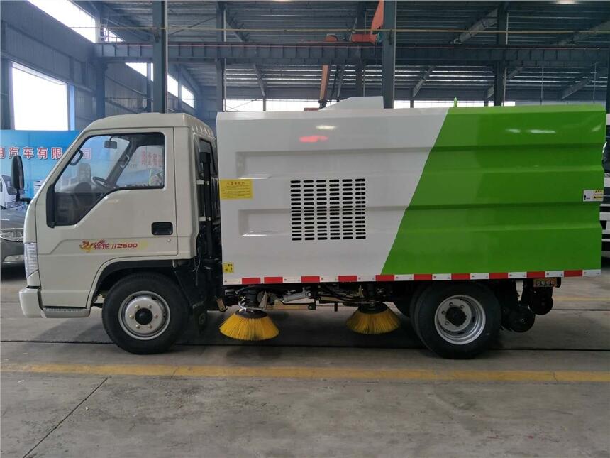 不上戶福田3方，5方，8方掃路車，吸塵車，洗掃車