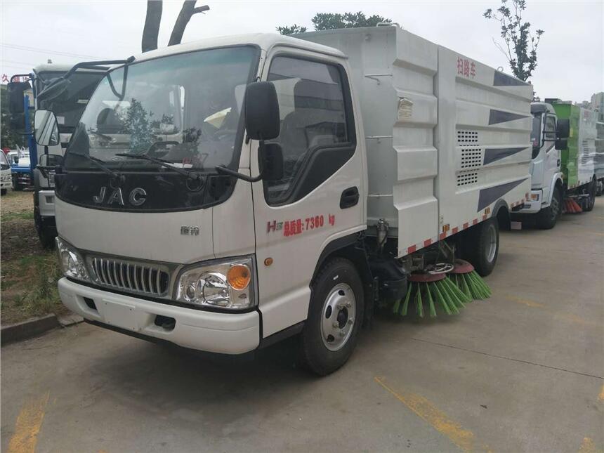 江淮掃路車，吸塵車廠家直銷