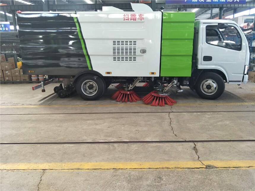 掃路車(chē)-清掃車(chē)-吸塵車(chē)-洗掃車(chē)-全市最低的價(jià)格