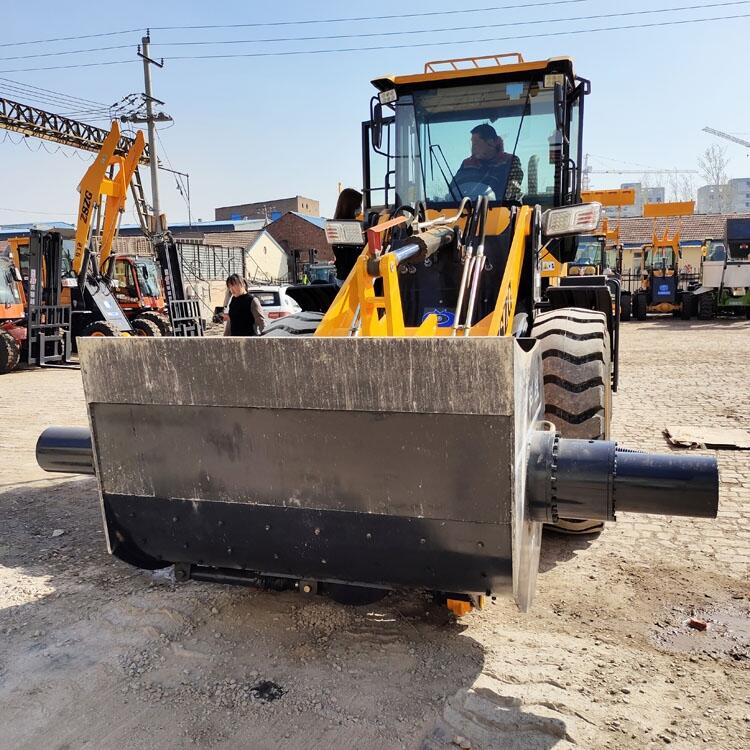 柳工855N鏟車加裝攪拌斗多少錢LE新疆