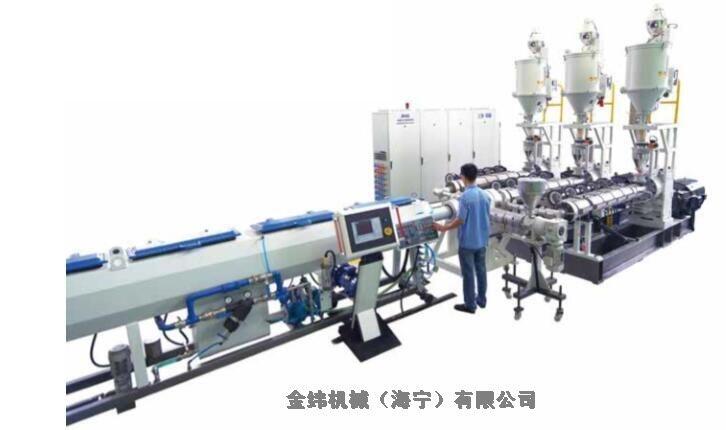 金緯機械高檔多層PPR、PE復合管材生產線