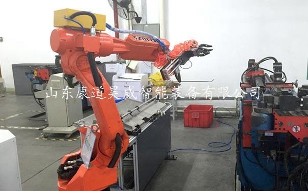 六軸關(guān)節(jié)機器人如何清洗？