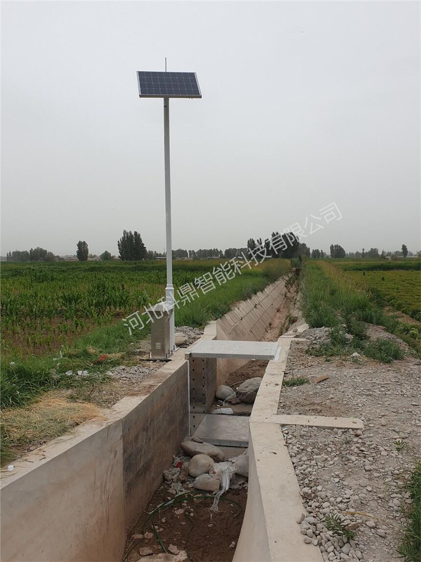 箱式超聲波明渠流量計太陽能供電箱式明渠流量計