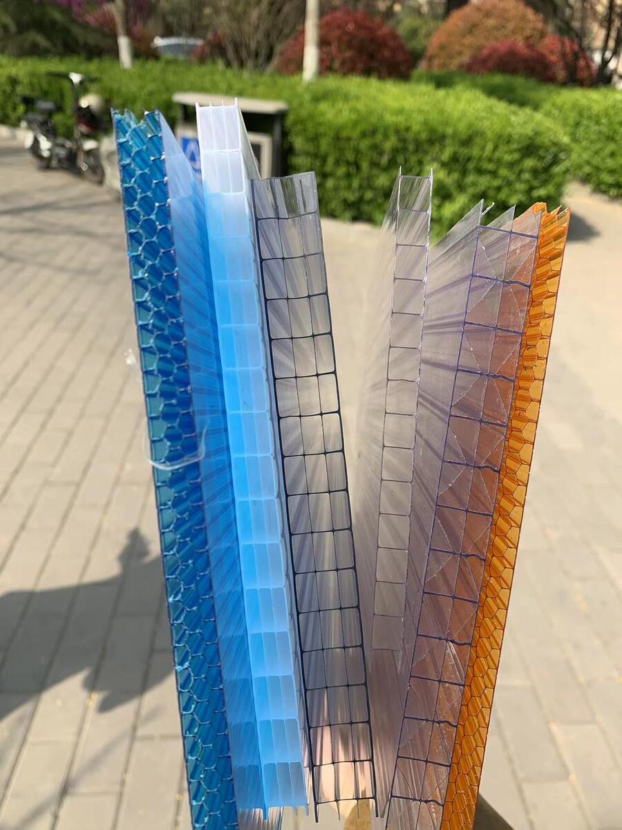 煙臺PC陽光板透明蜂窩中空陽光房頂棚6mm8mm10mm采光隔熱