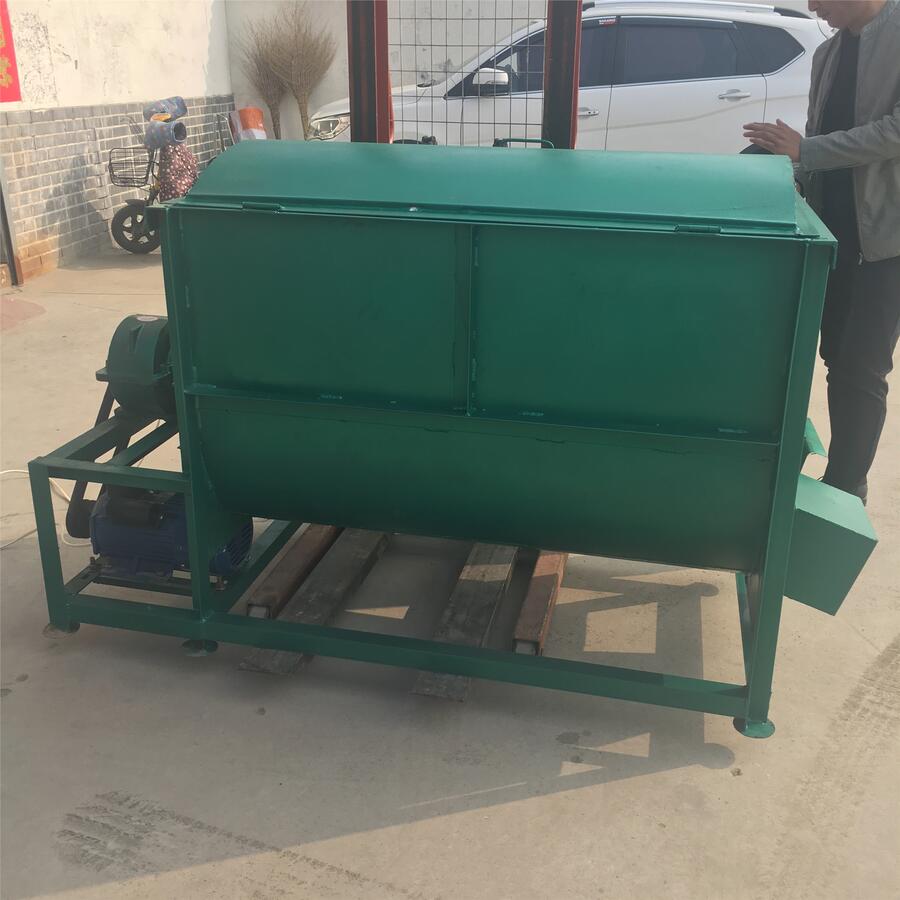 多功能草糠料攪拌機(jī)  牛羊臥式飼料攪拌機(jī)