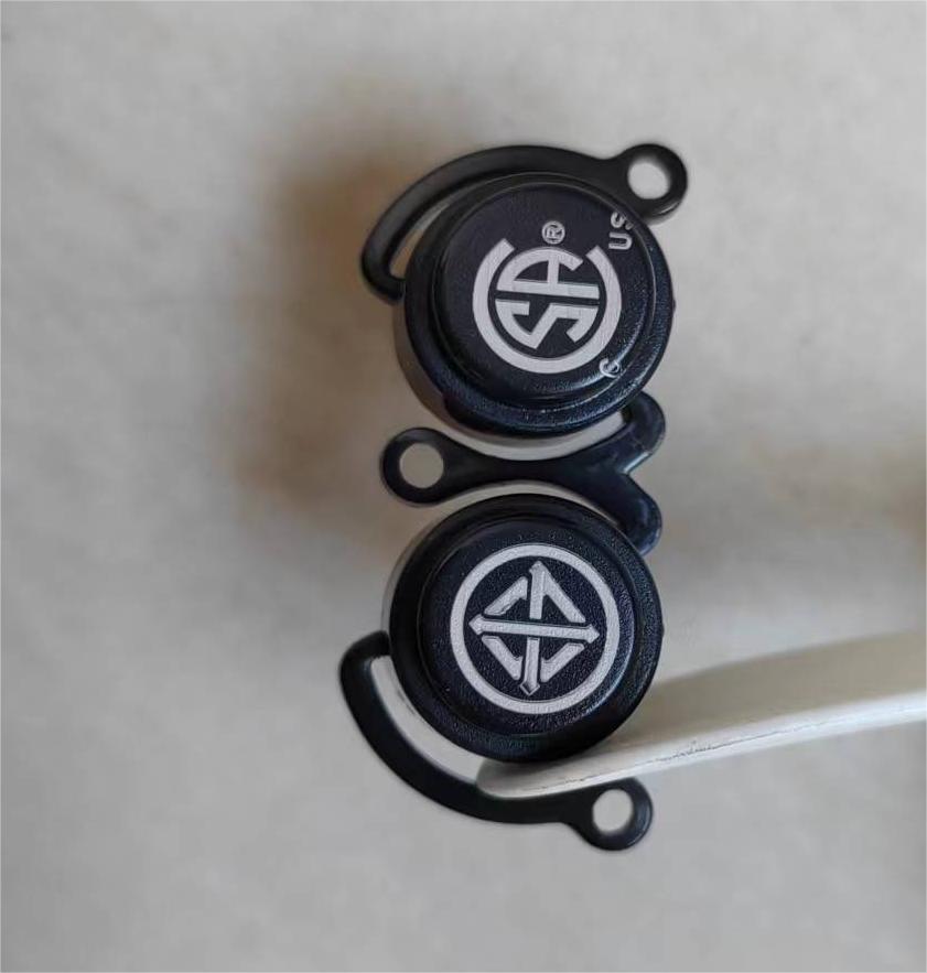 塑膠電鍍產(chǎn)品激光打標(biāo)機，金屬塑膠電鍍產(chǎn)品激光鐳雕機