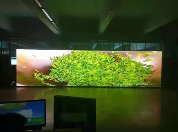 室內(nèi)P1.875LED高清顯示屏輔材及整屏單價多少安裝好