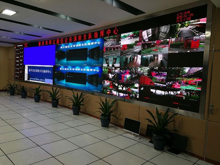 室內(nèi)小間距P1.25高清LED電子顯示屏貼墻安裝厚度只有10公分