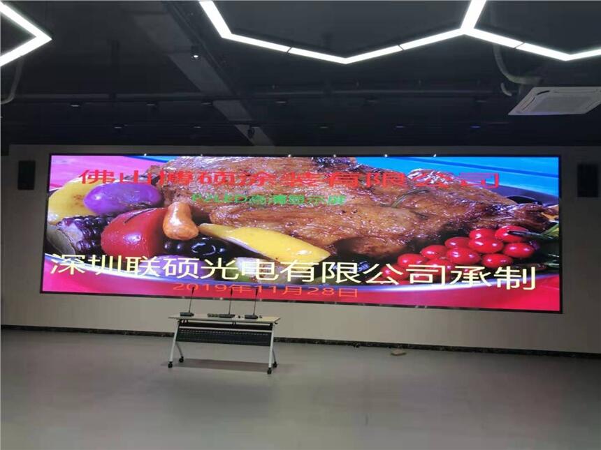 酒店安裝P3LED高清大電視彩屏廠家訂制一平米報價多少錢？