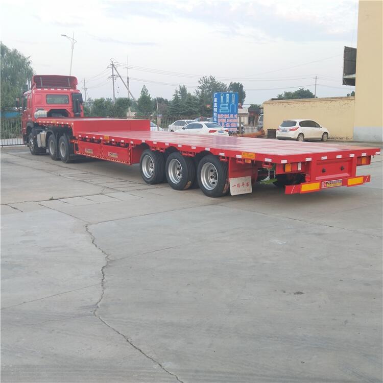 黔東12米四線(xiàn)八橋低平板運(yùn)輸半掛車(chē)生產(chǎn)廠家
