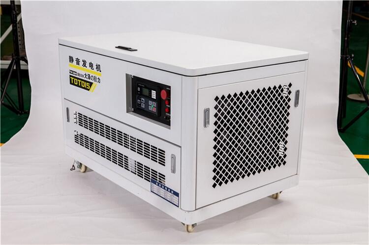 自啟動(dòng)15KW靜音汽油發(fā)電機(jī)