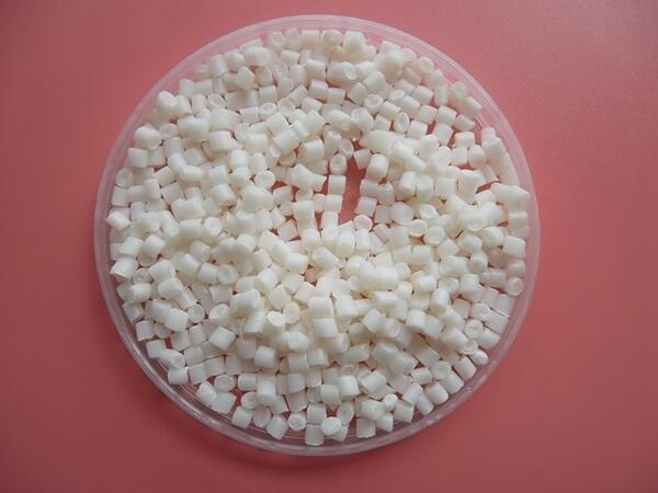 （金屬薄膜防銹母粒）、（氣化性防銹母粒）、（復(fù)合型氣相防銹母粒）