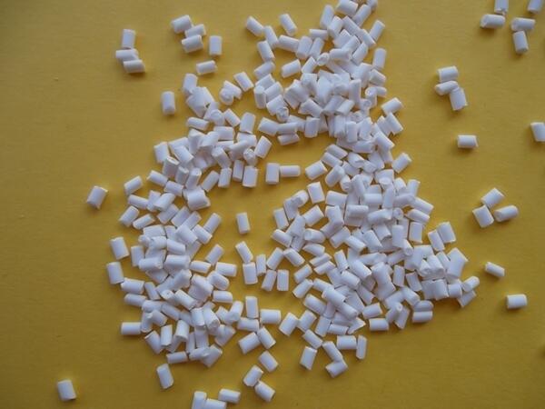 （BOPP無鹵阻燃劑），（EMA阻燃母粒），（PPS阻燃母料）