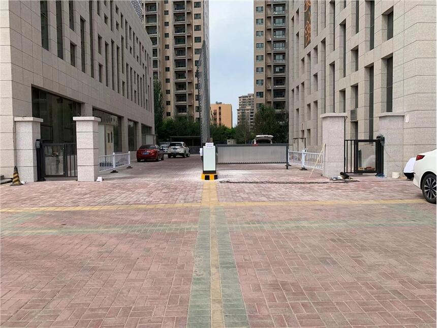 寧夏銀川鴻杰安道閘門禁、停車場系統(tǒng)、不銹鋼崗?fù)? title=