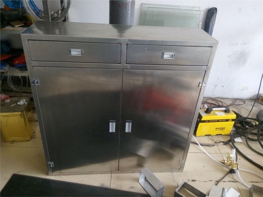 廣州不銹鋼柜子不銹鋼工具柜工廠員工碗具存放柜