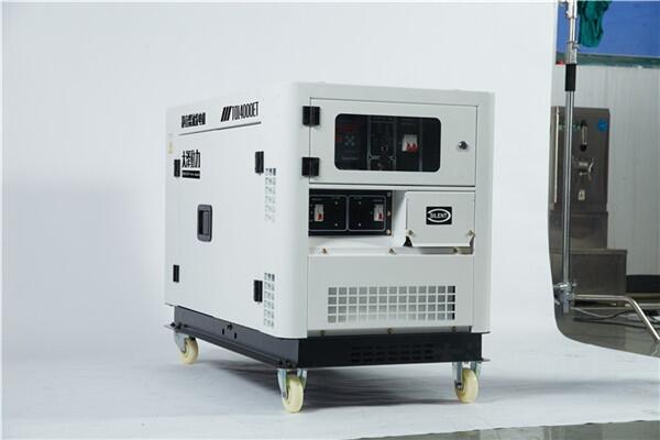 防水型靜音10KW柴油發(fā)電機(jī)