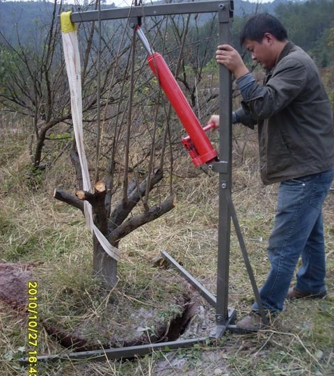 生產(chǎn)批發(fā)汽油動(dòng)力帶土球起樹機(jī) 苗木斷根移植機(jī) 合金鏈條挖樹機(jī)