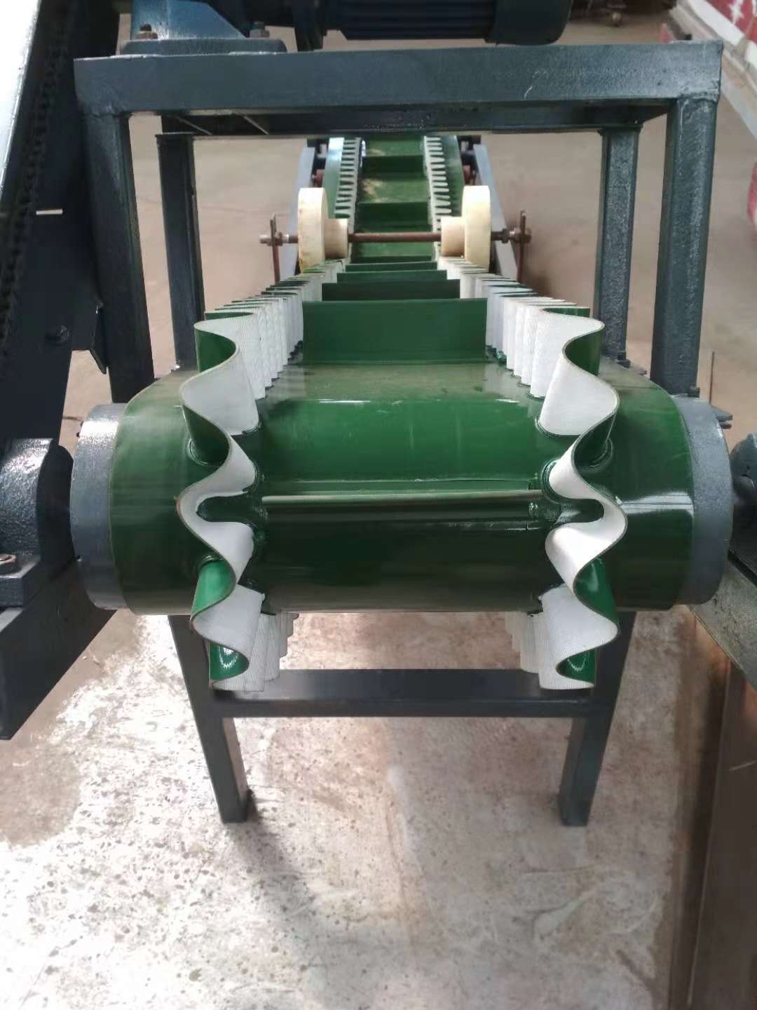 斜坡式輸送機袋裝物料 卸車運輸機
