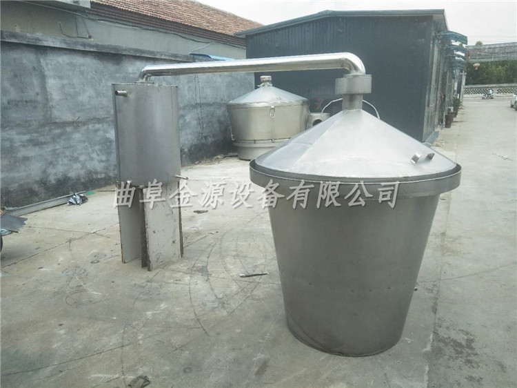 信陽酒廠用酒糟揚(yáng)茬機(jī)圖片 高粱酒釀酒設(shè)備價(jià)格
