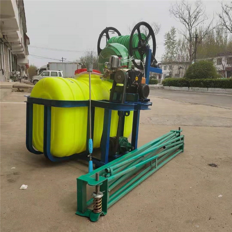 隴南市 四輪懸掛式打藥機 圖片報價