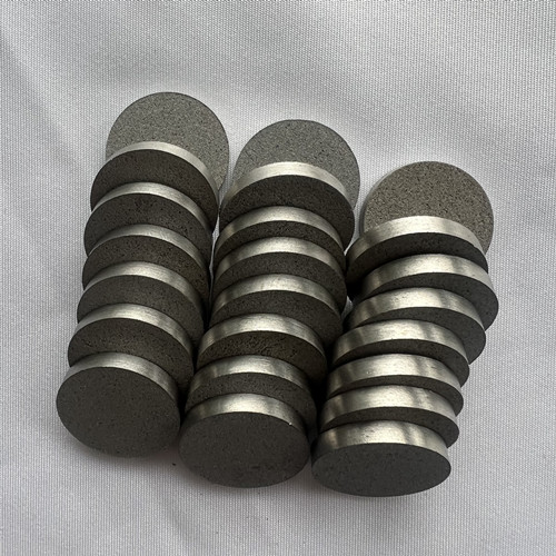 多孔電極材料金屬粉末燒結(jié)網(wǎng)微孔鈦過(guò)濾板燒結(jié)板多孔耐酸堿過(guò)濾材