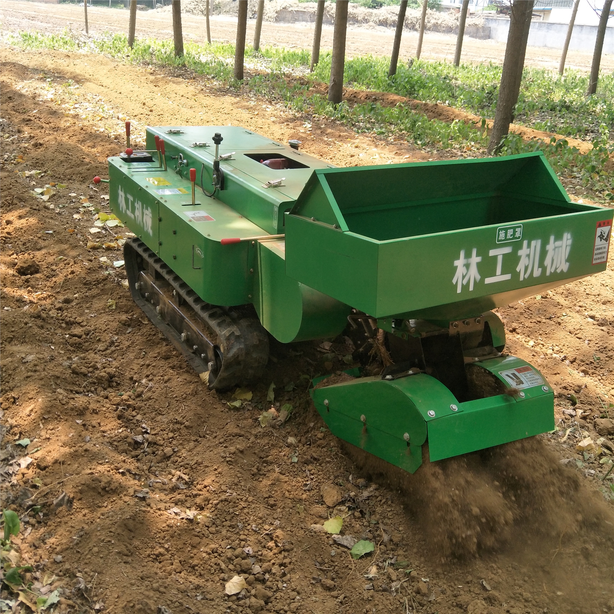保定市滿城梨樹蘋果樹開溝施肥機(jī)價(jià)格