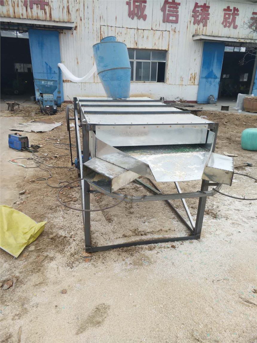 成都市打糠機(jī)牛飼料粉糠機(jī)