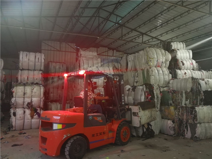 立式半自動(dòng)塑料瓶壓包機(jī) 30噸廢紙捆包機(jī)廠家