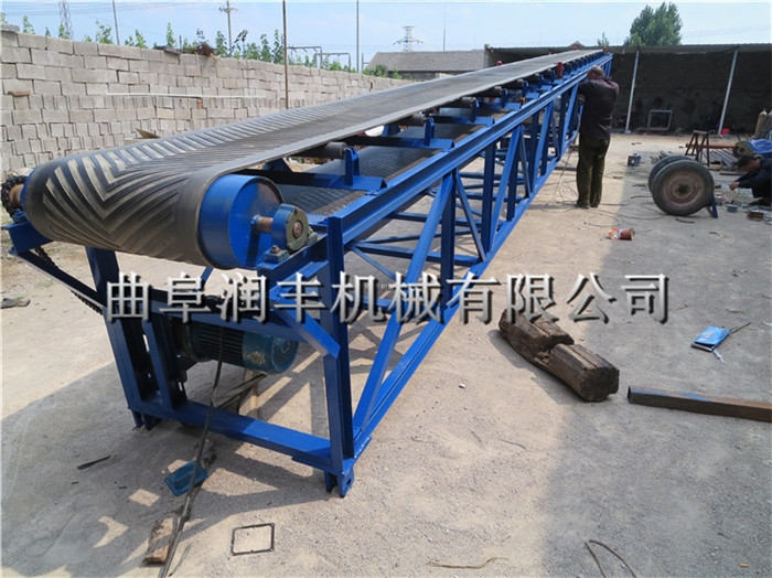 多功能裝車卸貨方便輸送機 大型40米皮帶輸送機規(guī)格 定做皮帶輸送機價格
