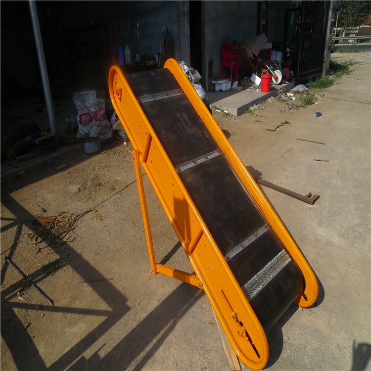 移動(dòng)式輸送機(jī) 電動(dòng)升降式 飼料裝車(chē)輸送機(jī)