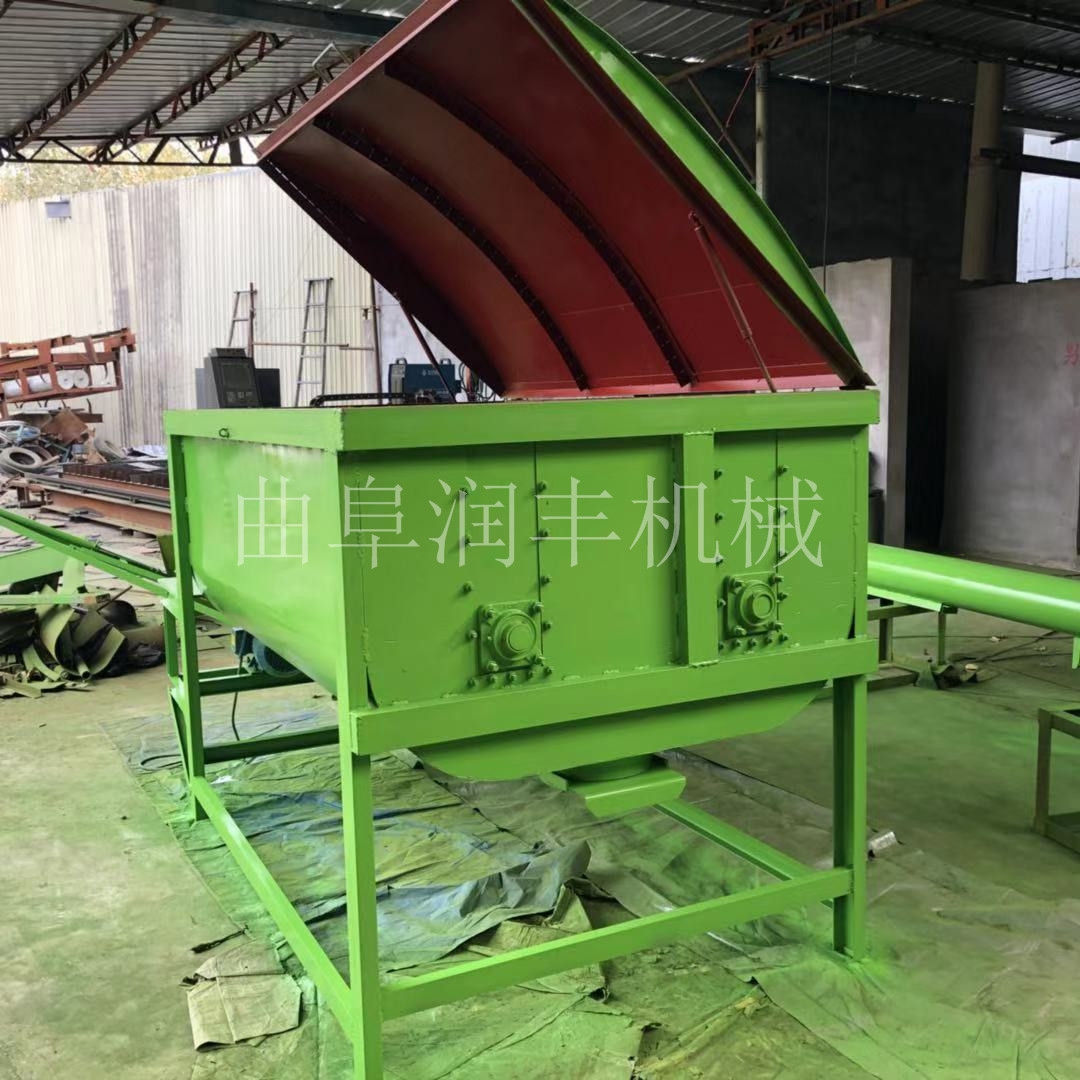 方草捆粉碎攪拌機(jī)草料混合機(jī)自動(dòng)稱重?cái)嚢铏C(jī)