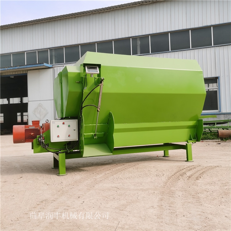 畜牧稻草攪拌機(jī)雙軸拌草機(jī)牽引式攪拌機(jī)