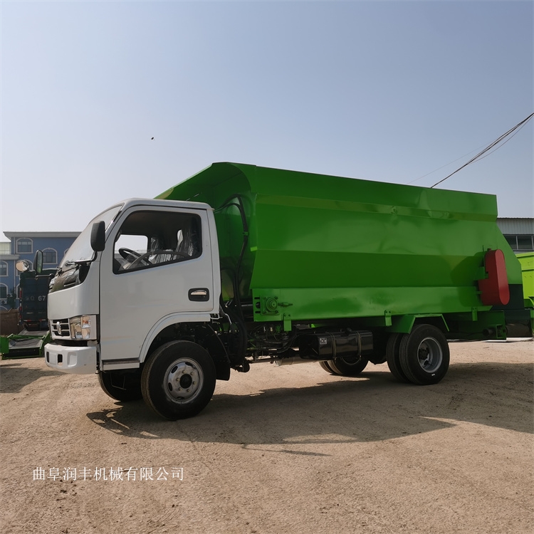 左右出料喂料撒料車喂羊送料飼草投料機(jī)機(jī)械化牛場(chǎng)撒料機(jī)