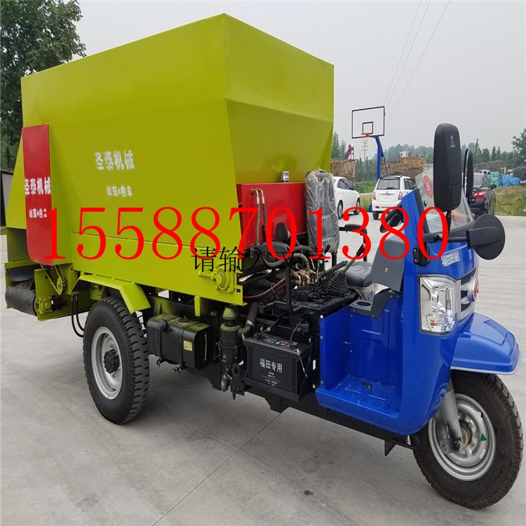 山輪車(chē)式牛羊喂料車(chē)   草料撒料車(chē)價(jià)格