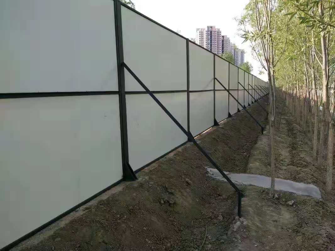 天津市鋼結(jié)構(gòu)大門圍擋廠家 津南區(qū)工地彩鋼圍擋批發(fā) 支持租賃