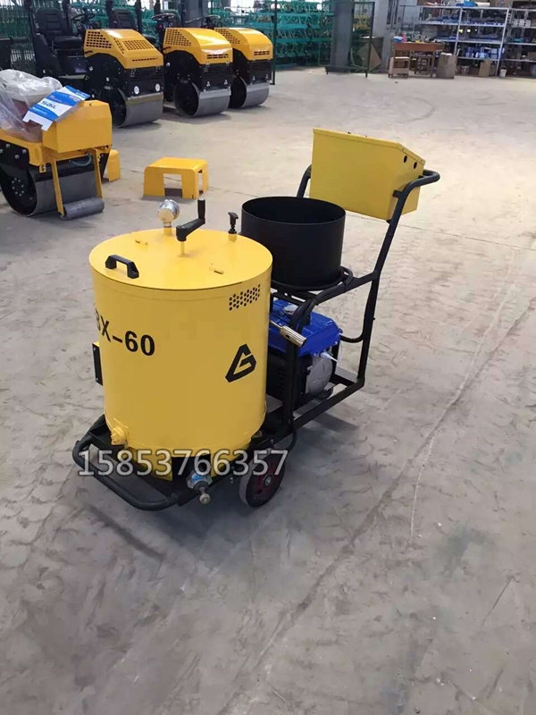 小型手推式瀝青灌縫機的加熱方式